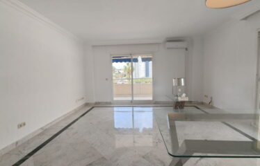 Apartamento Planta Media en Puerto Banús, Costa del Sol