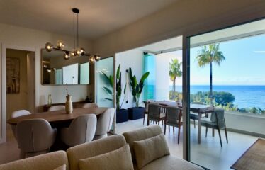 Lujoso Apartamento de 4 Dormitorios en Rio Real, con vistas al mar.