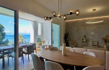 Lujoso Apartamento de 4 Dormitorios en Rio Real, con vistas al mar.