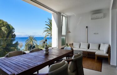 Lujoso Apartamento de 4 Dormitorios en Rio Real, con vistas al mar.