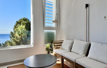 Lujoso Apartamento de 4 Dormitorios en Rio Real, con vistas al mar.